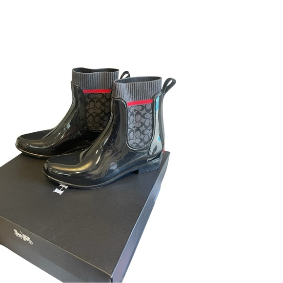 COACH Rubber Boot size 9 black pattern logo stretch pull on boots. - Picture 10 of 12